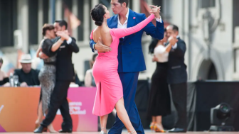 La paradoja del tango en Buenos Aires: Patrimonio universal, abandono local 